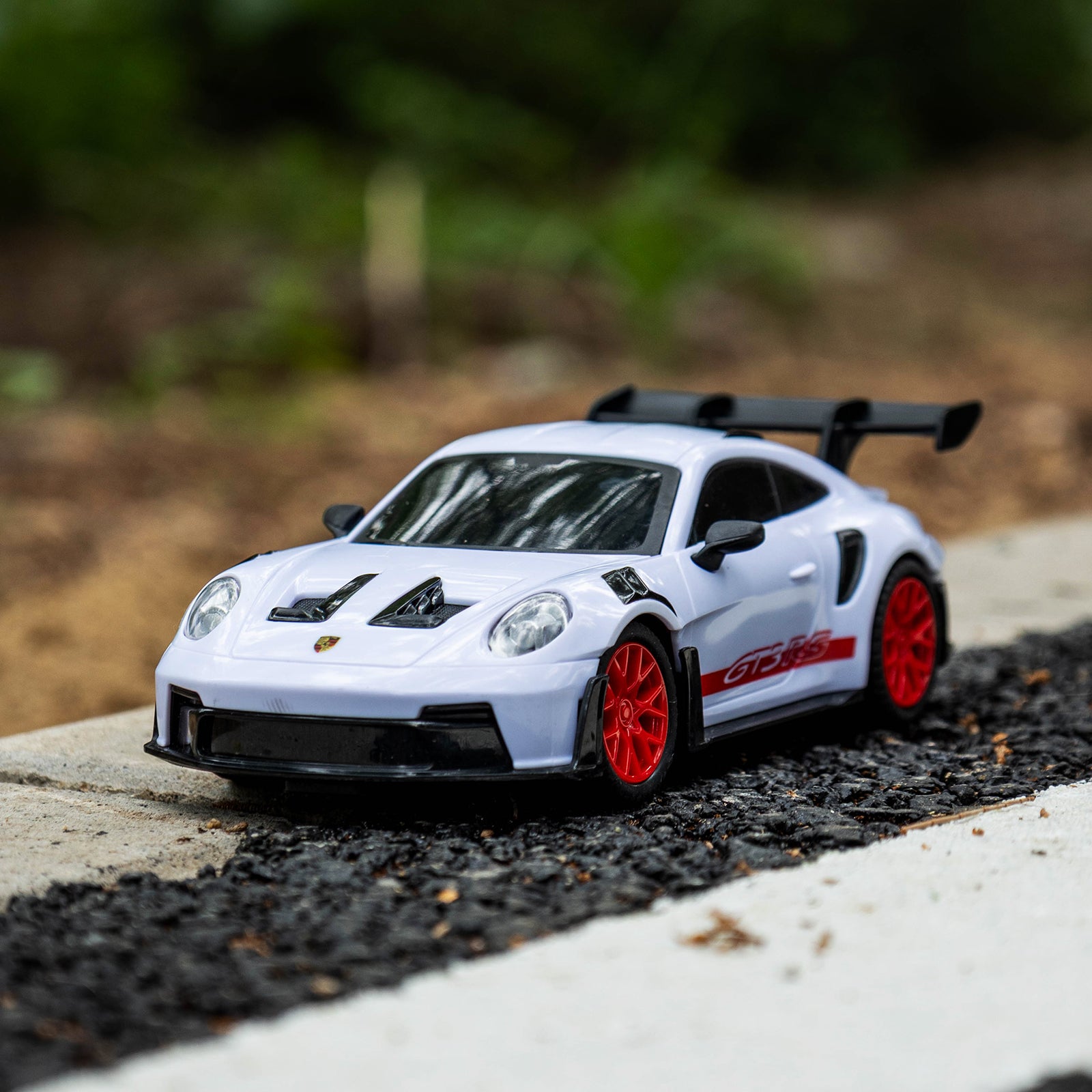 P&C TOYS 1:24 2.4GHz R/C Officially Licensed Porsche 911 GT3 RS