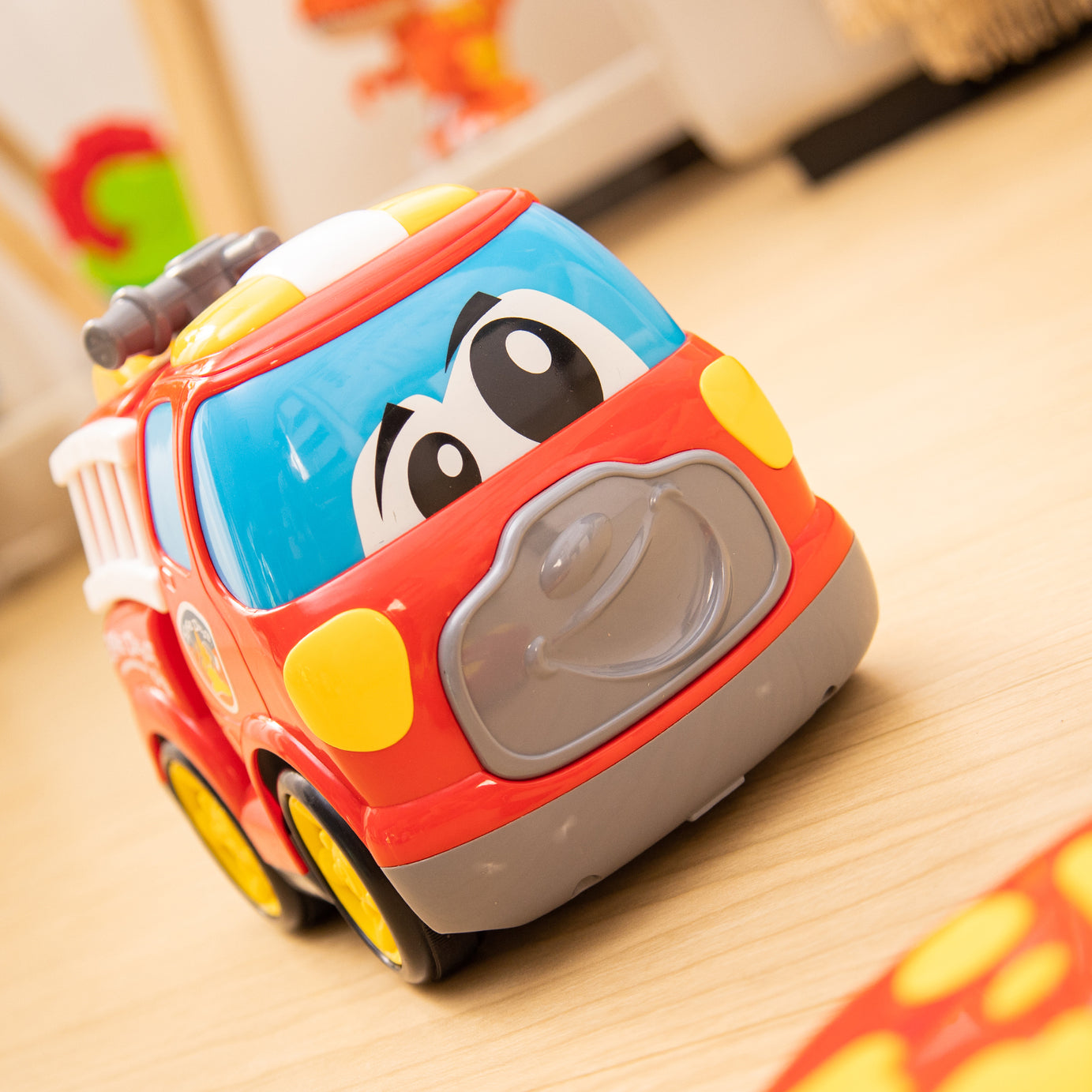 AEROQUEST 2.4GHz R/C Fire Truck