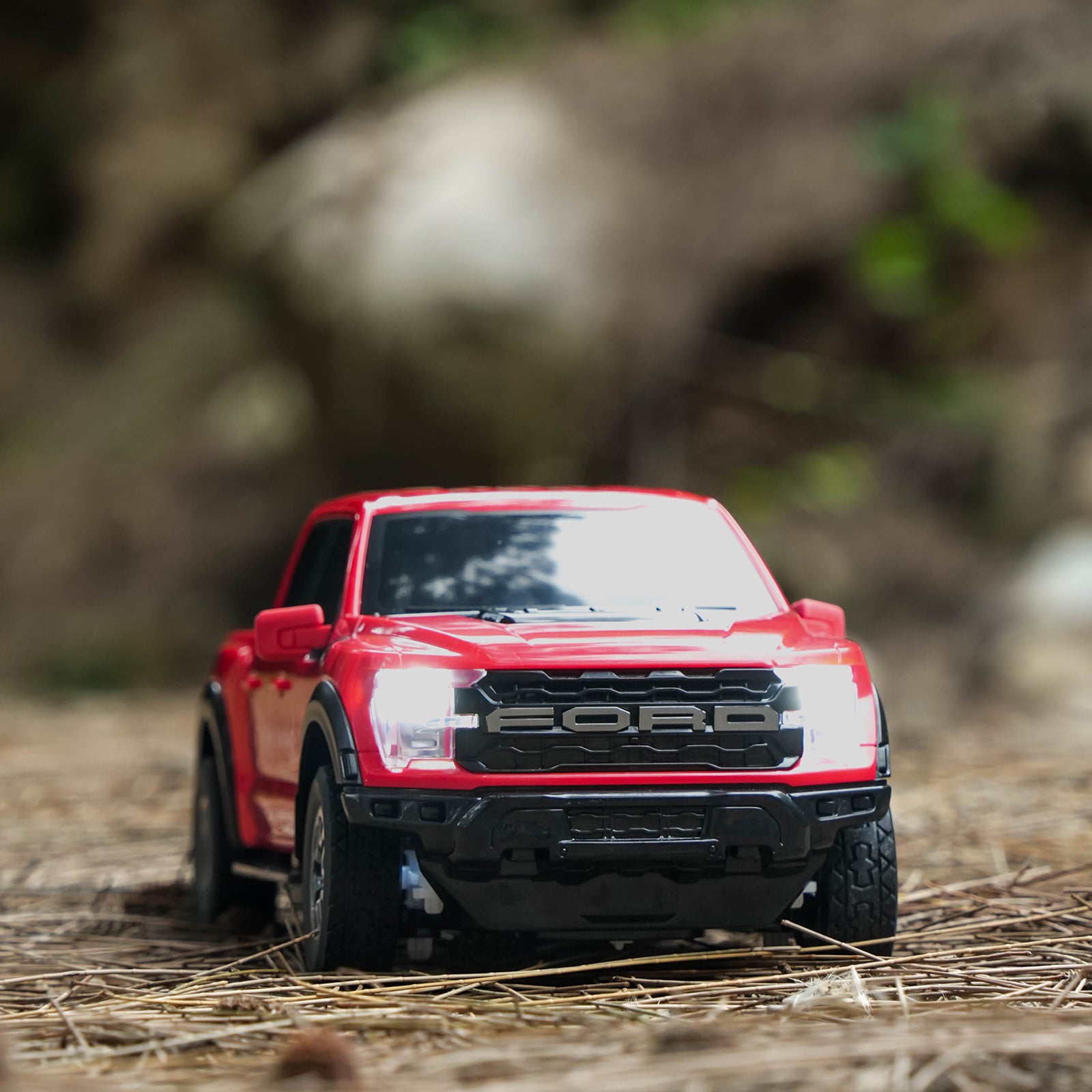 P&C TOYS 1:16 2.4GHz R/C Officially Licensed 2024 Ford F-150 Raptor