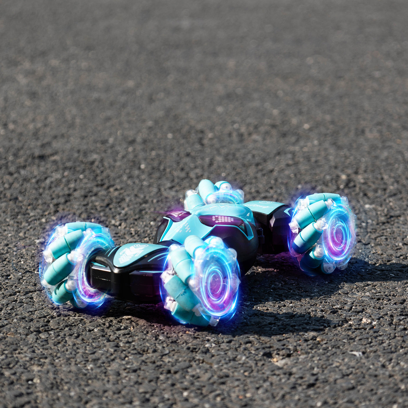 AEROQUEST 2.4GHz 4WD Gesture Sensing RC Stunt Car