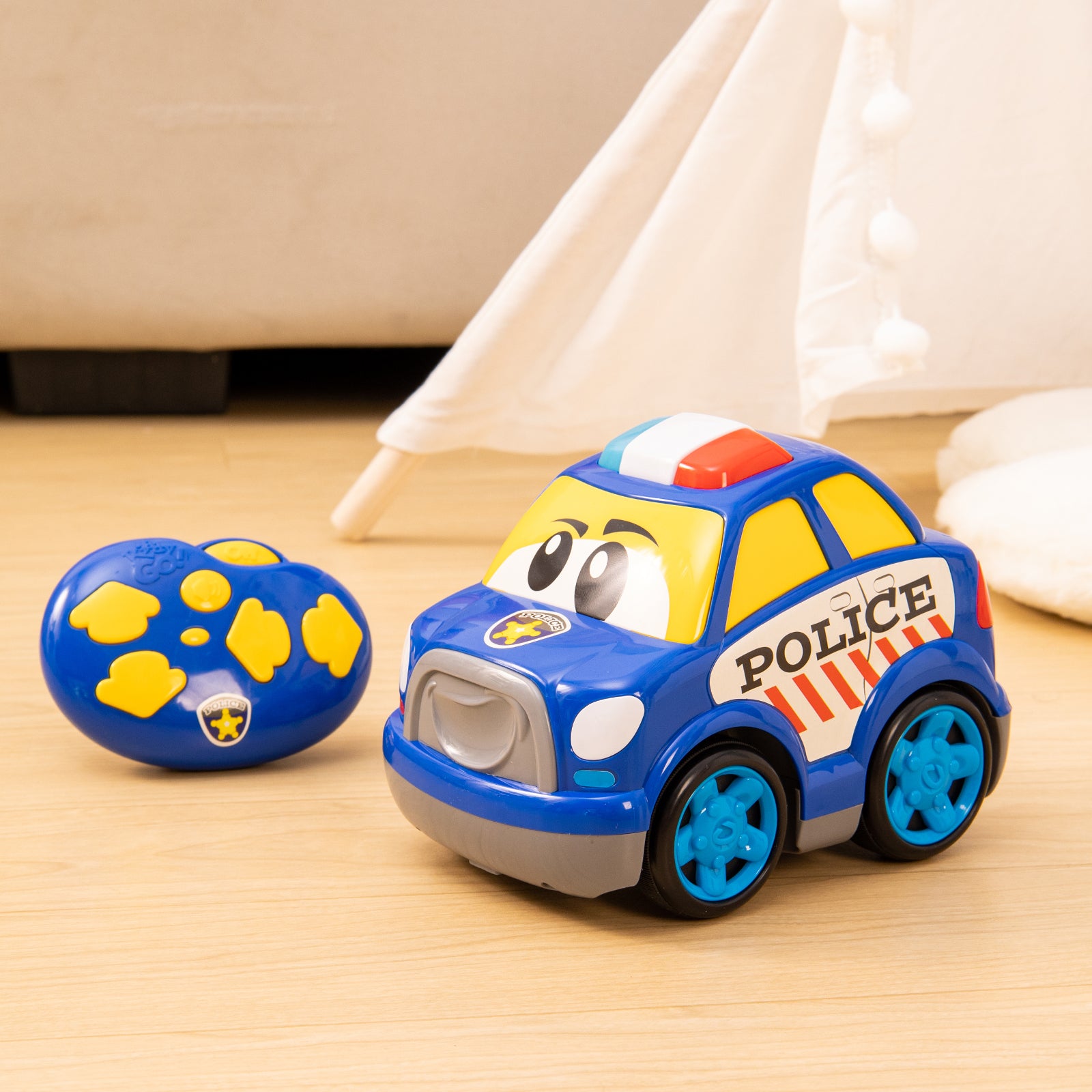  AEROQUEST 2.4GHz R/C Police Car - P&C Toys 